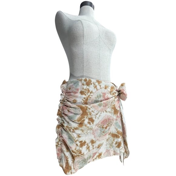 FREE PEOPLE Sweet As Beach Mini Skirt Sz 10 Sarong Wrap Tie Dye Multicolor Linen - Picture 5 of 13